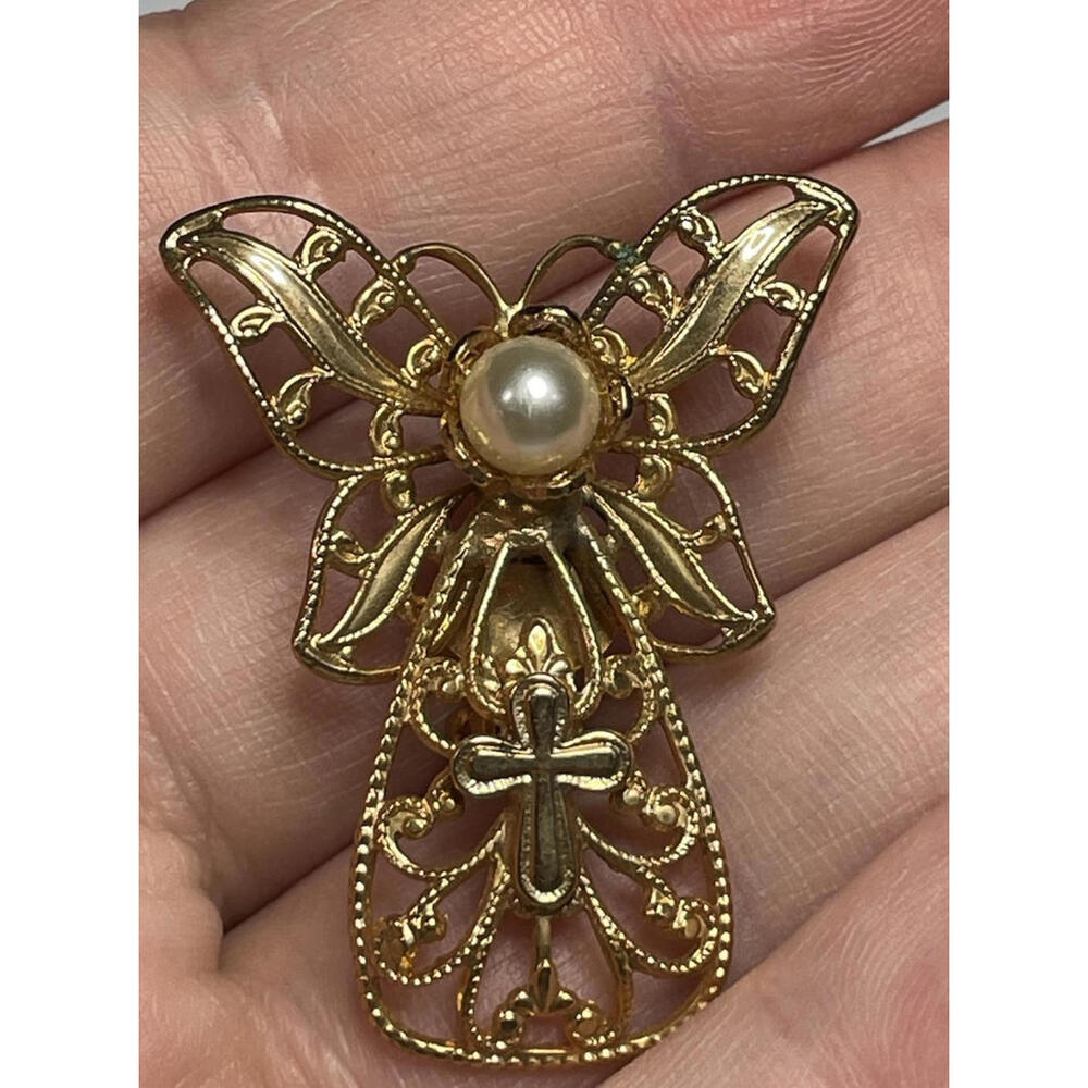 Vintage Jane Davis Angel Gold Tone Goldtone Filigree & Faux Pearl Brooch Pin